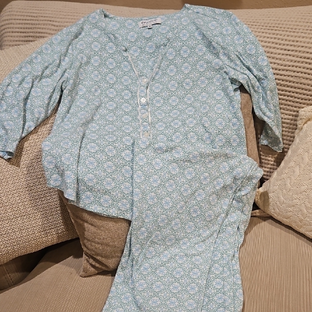Encore Light Blue Patterned Pajama Set